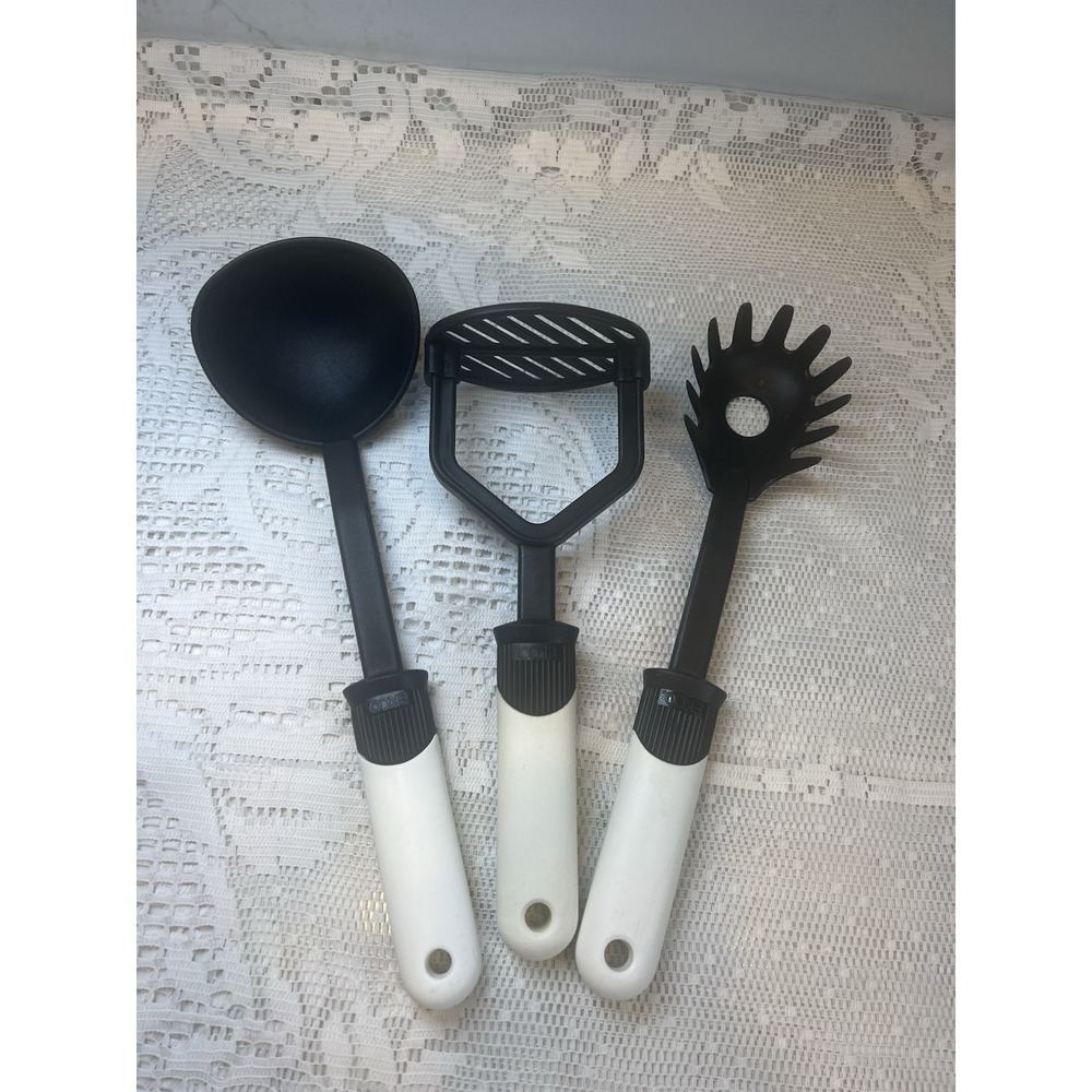 Ecko Nylon Kitchen Utensil Set Ladle Pasta Server Masher Black White Handles
